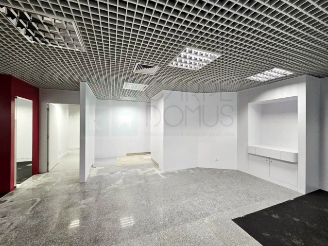 Loja para Venda em Rio de Mouro Foto 16