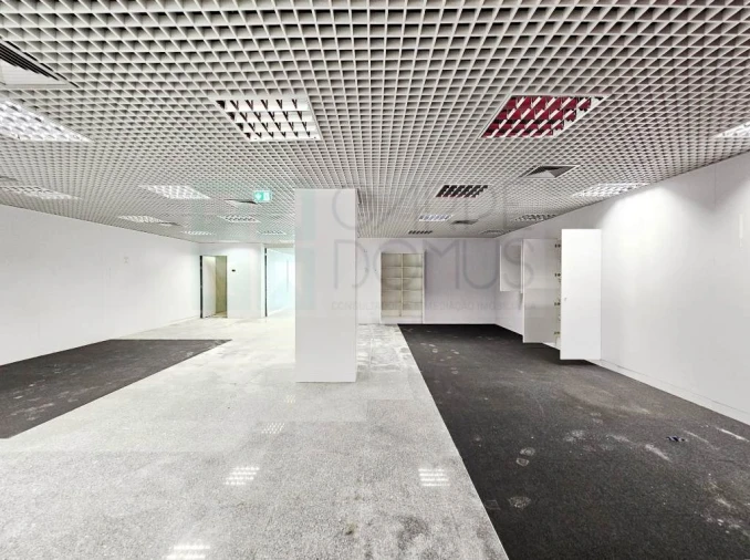 Loja para Venda em Rio de Mouro Foto 19