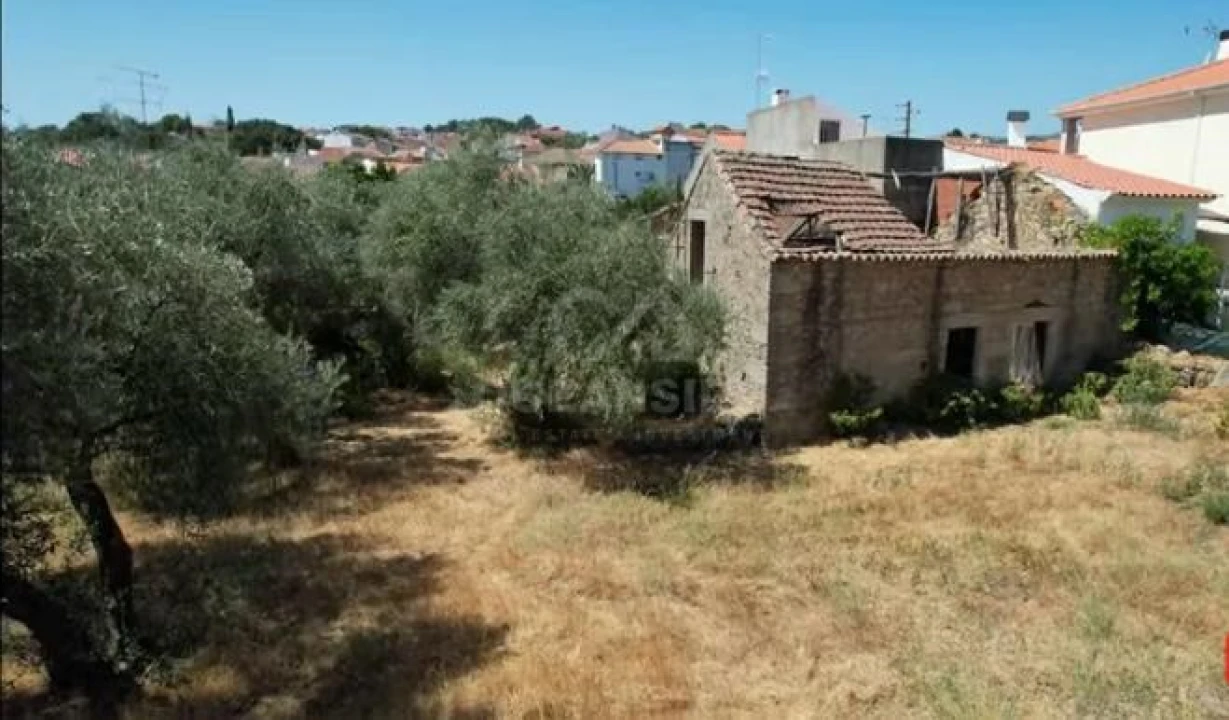 Moradia T10 para Venda em Soalheira Foto 33