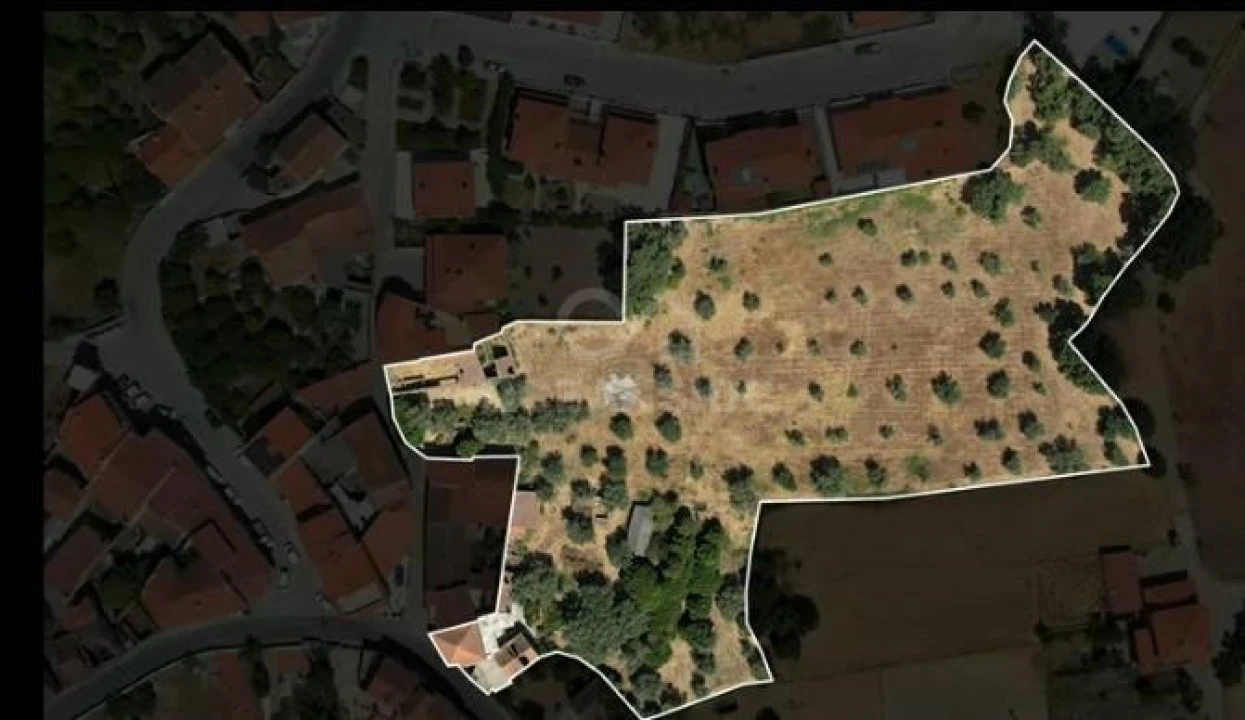 Moradia T10 para Venda em Soalheira Foto 37