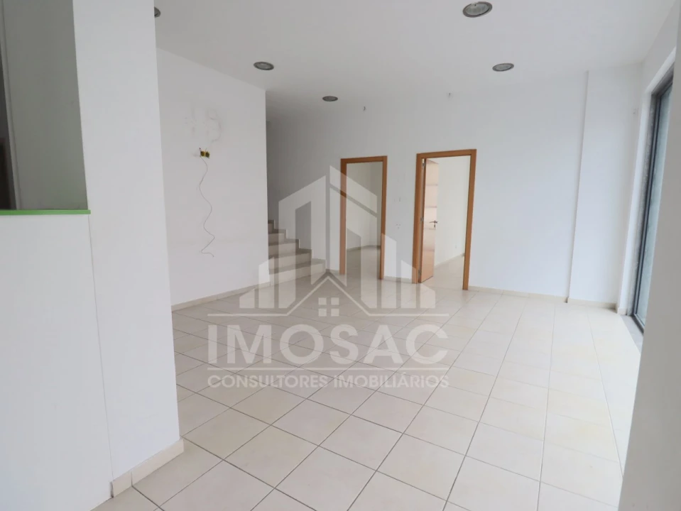 Loja para Venda em Odivelas Foto 1