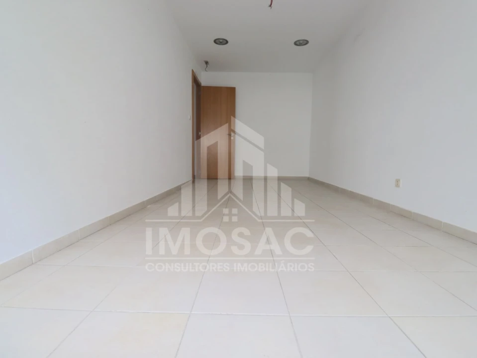 Loja para Venda em Odivelas Foto 2