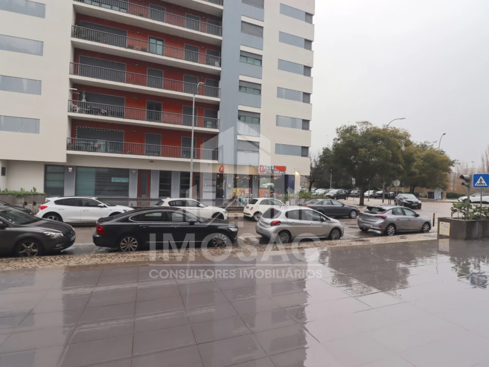 Loja para Venda em Odivelas Foto 3