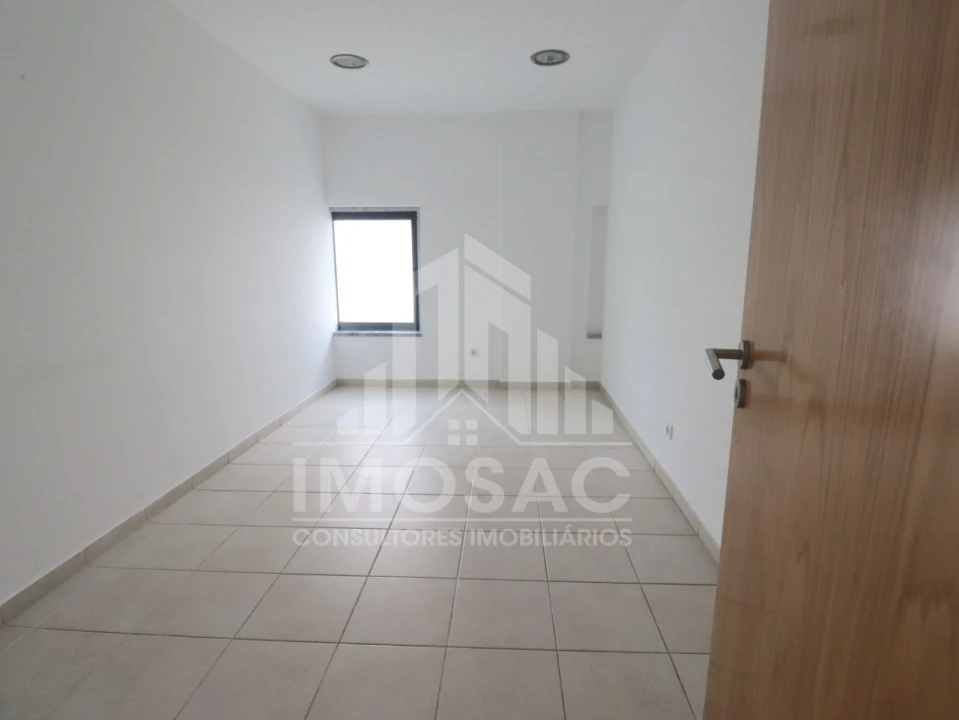 Loja para Venda em Odivelas Foto 15