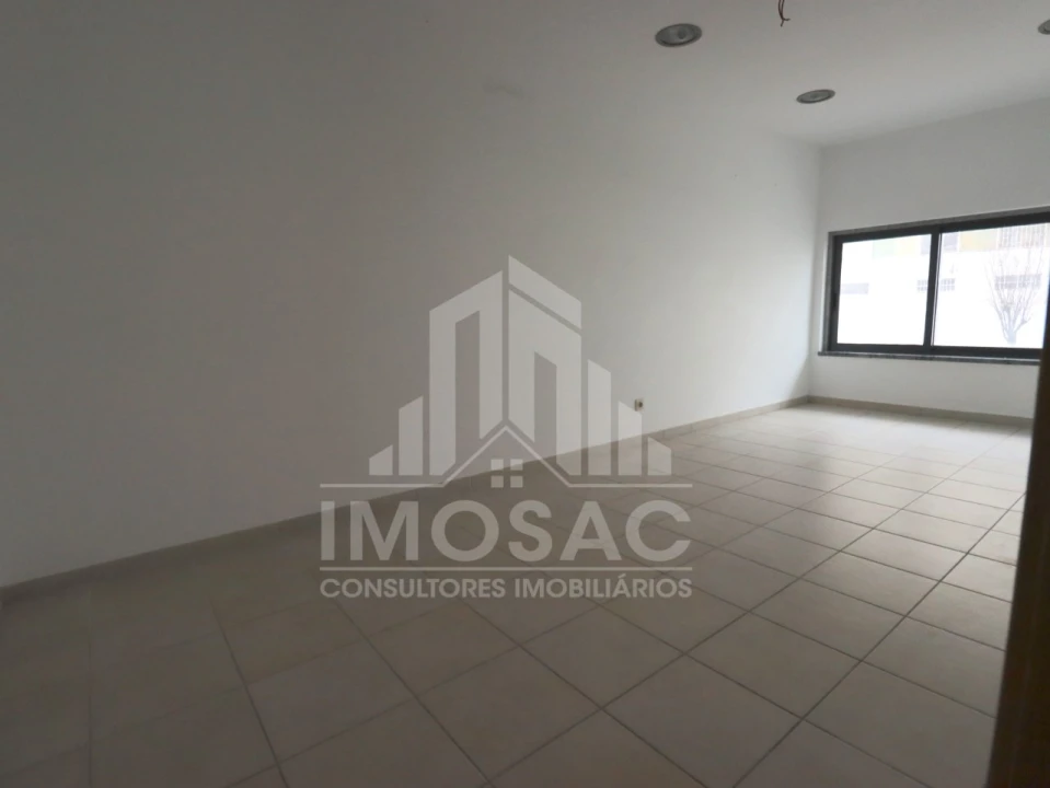 Loja para Venda em Odivelas Foto 16