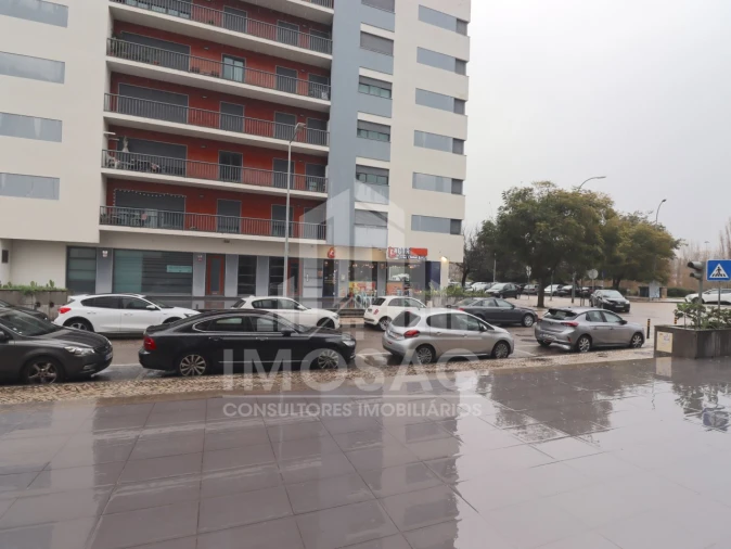 Loja para Venda em Odivelas Foto 3