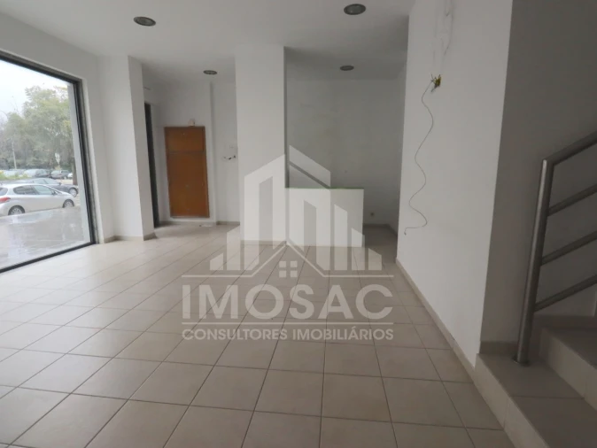 Loja para Venda em Odivelas Foto 12