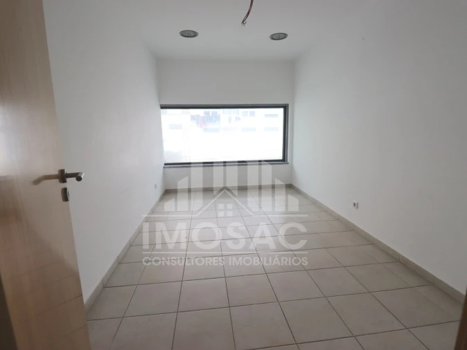 Loja para Venda em Odivelas Foto 14