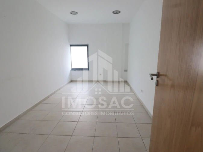 Loja para Venda em Odivelas Foto 15