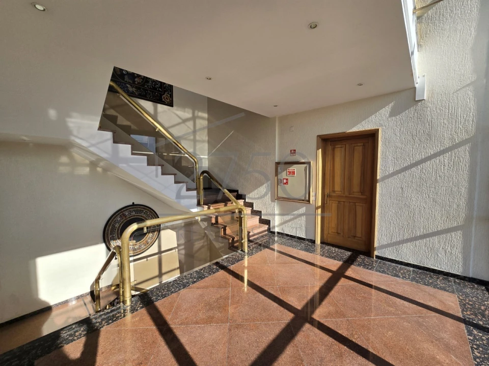 Escritório para Arrendamento em Rio de Mouro Foto 22