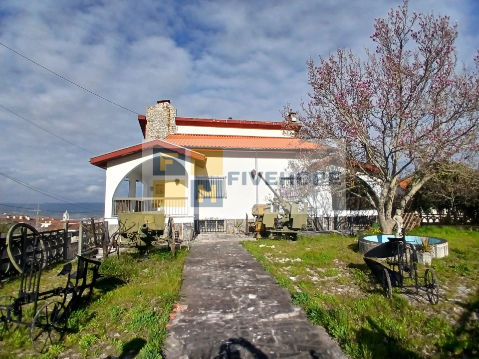 Moradia T6 para Venda em Lousã e Vilarinho Foto 5