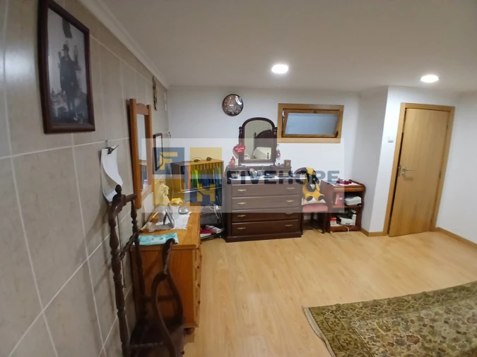 Moradia T6 para Venda em Lousã e Vilarinho Foto 12