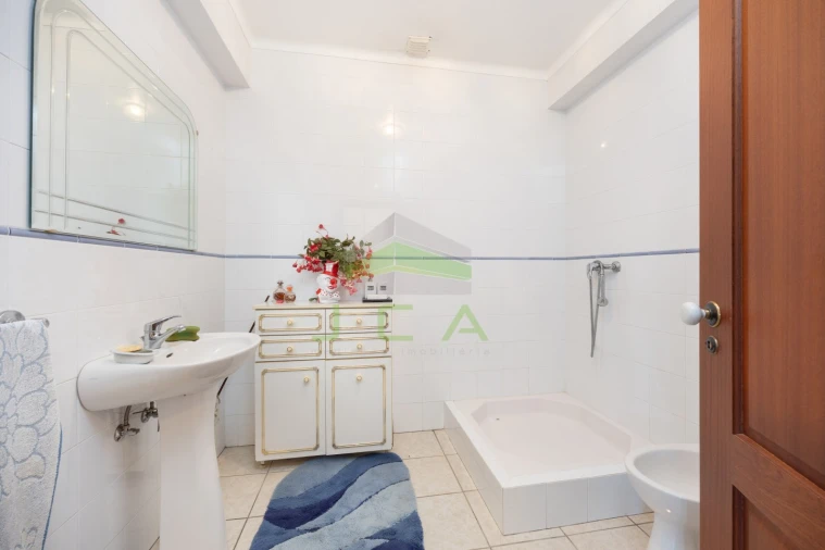 Moradia T5 para Venda em Pombal Foto 52