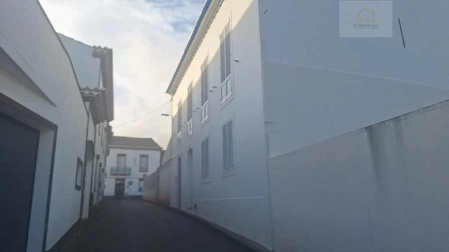 Moradia T3 para Venda em Vila Franca do Campo (São Pedro) Foto 2