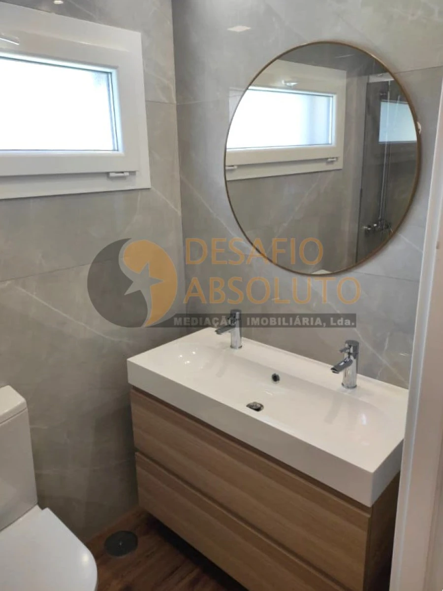 Moradia T4 para Venda em Fernao Ferro Foto 19