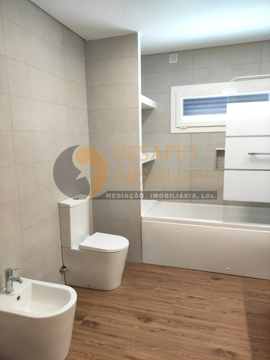 Moradia T4 para Venda em Fernao Ferro Foto 20