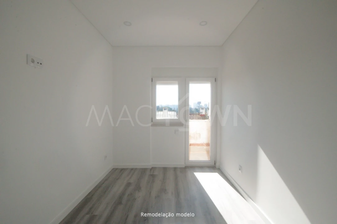 Apartamento T3 para Venda em Olivais Foto 16