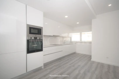 Apartamento T3 para Venda em Olivais