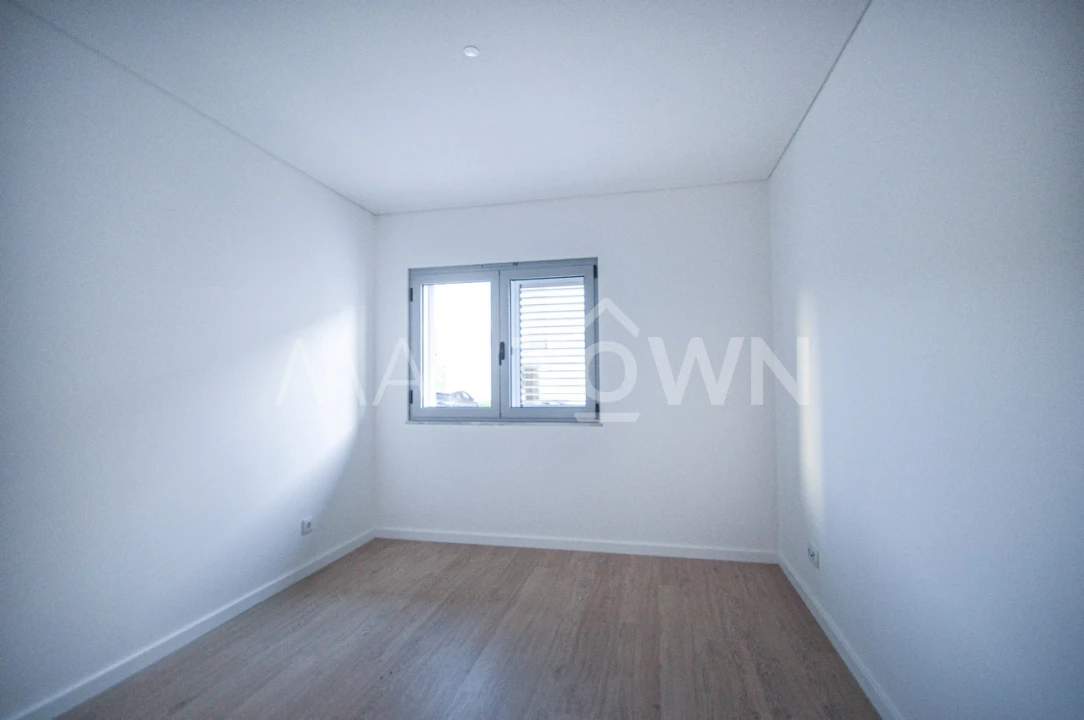 Apartamento T3 para Venda em Camarate, Unhos e Apelação Foto 14