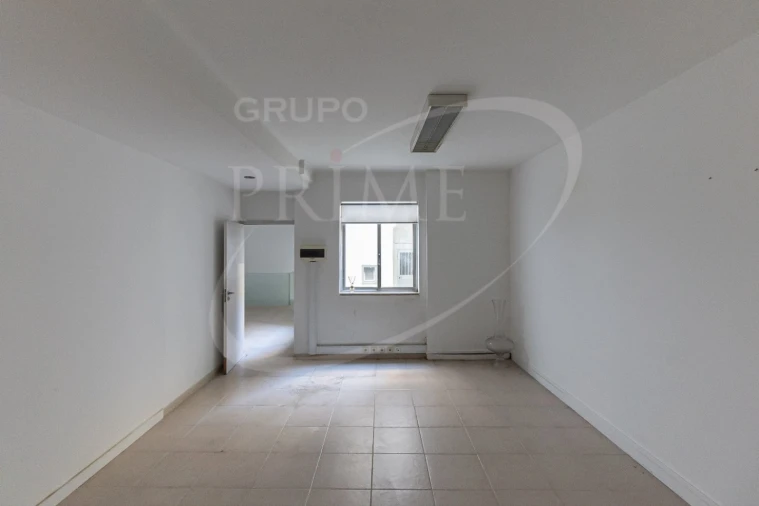 Prédio para Venda em Cedofeita, Santo Ildefonso, Sé, Miragaia, São Nicolau e Vitória Foto 11