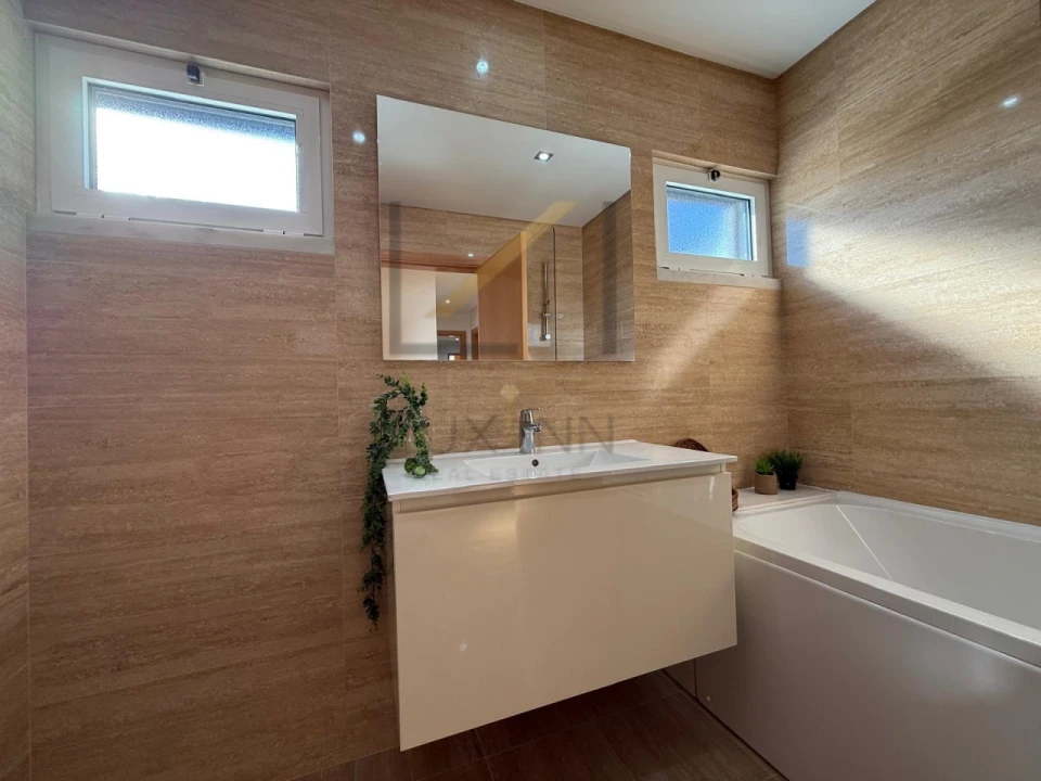 Apartamento T3 para Venda em Carcavelos e Parede Foto 22