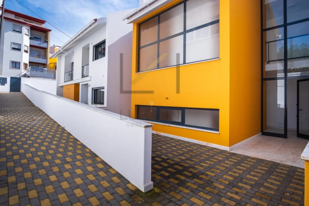 Apartamento T3 para Venda em Carcavelos e Parede Foto 1