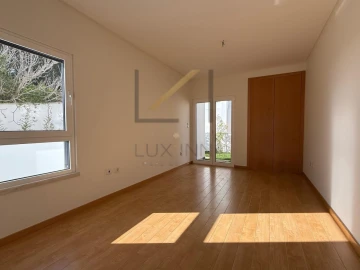 Apartamento T3 para Venda em Carcavelos e Parede