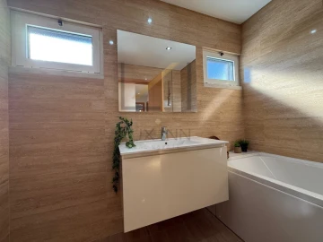 Apartamento T3 para Venda em Carcavelos e Parede
