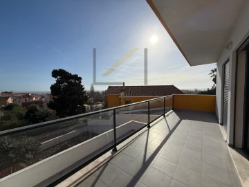 Apartamento T3 para Venda em Carcavelos e Parede