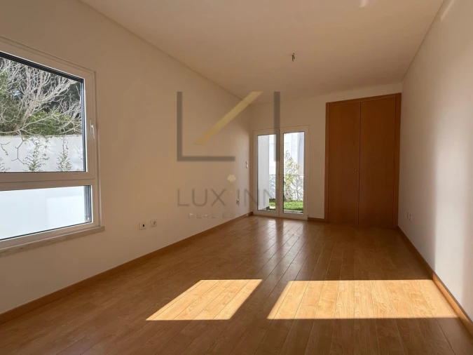 Apartamento T3 para Venda em Carcavelos e Parede Foto 20