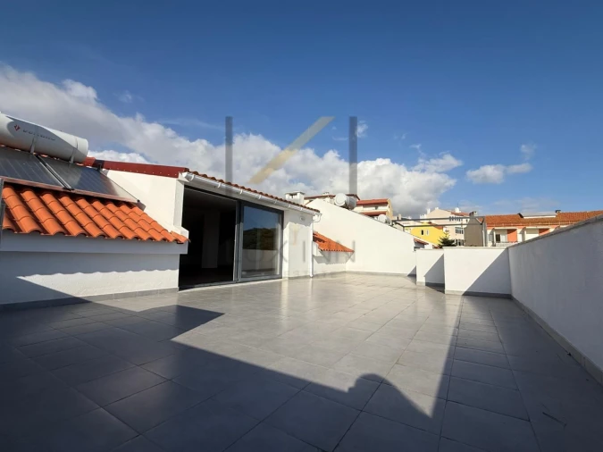 Apartamento T3 para Venda em Carcavelos e Parede Foto 5
