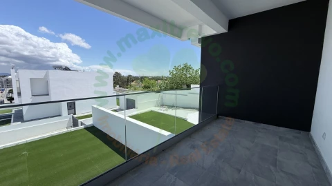 Moradia T4 para Venda em Corroios
