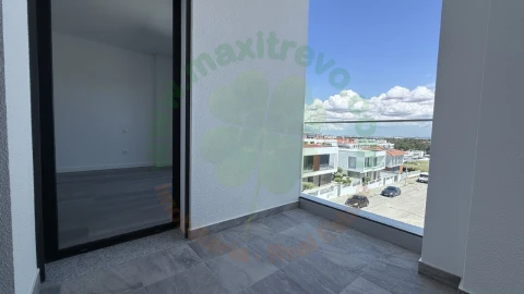 Moradia T4 para Venda em Corroios