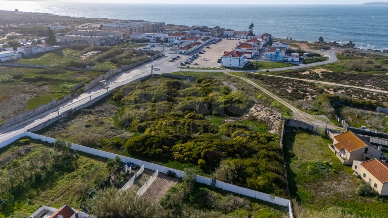 Terreno para Venda em Peniche Foto 1
