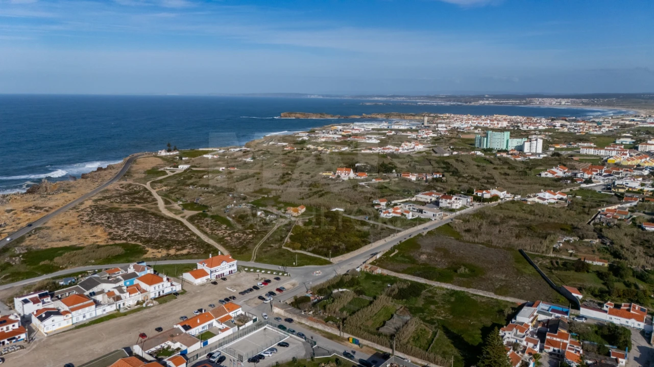 Terreno para Venda em Peniche Foto 12