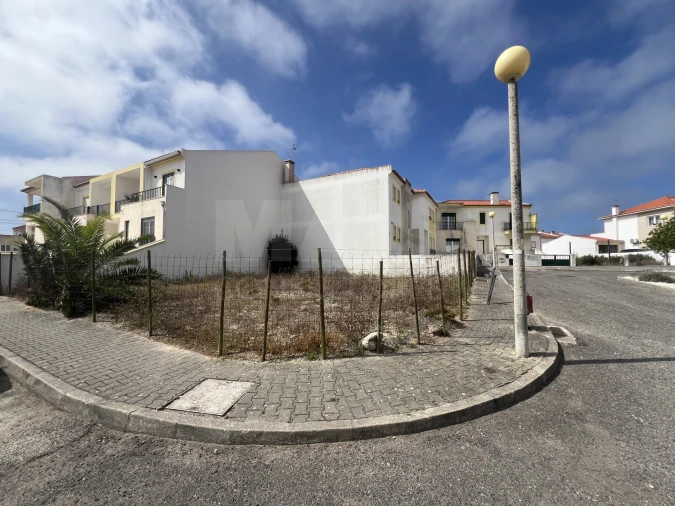 Terreno para Venda em Atouguia da Baleia Foto 7