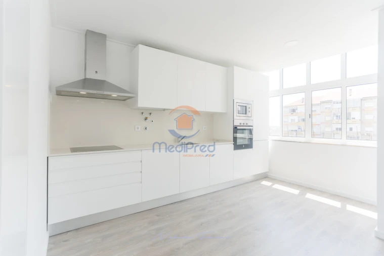 Apartamento T1 para Venda em Alto do Seixalinho, Santo André e Verderena Foto 2