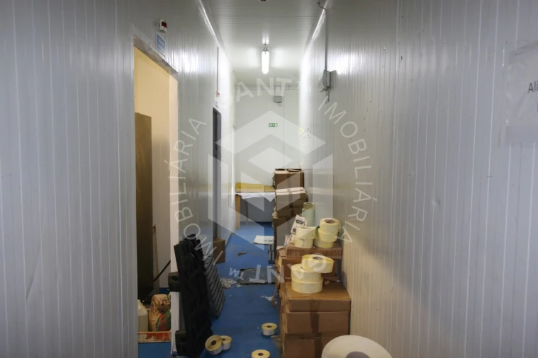 Armazém para Venda em Corroios Foto 11