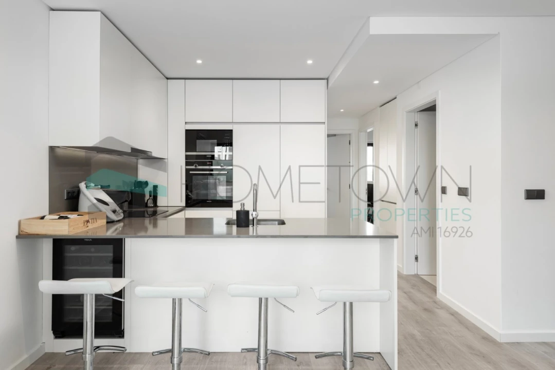 Apartamento T2 para Venda em Quarteira Foto 7