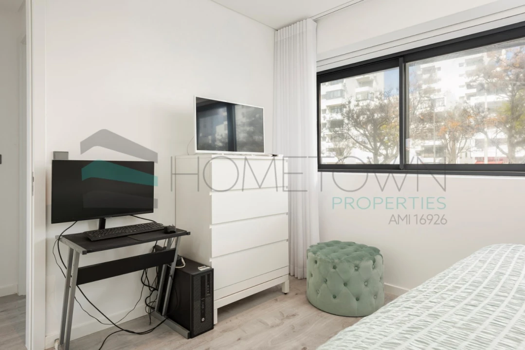 Apartamento T2 para Venda em Quarteira Foto 11