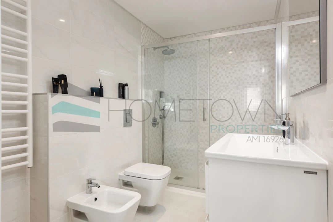 Apartamento T2 para Venda em Quarteira Foto 18