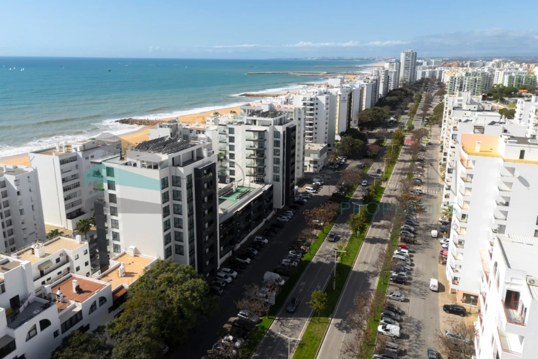 Apartamento T2 para Venda em Quarteira Foto 1
