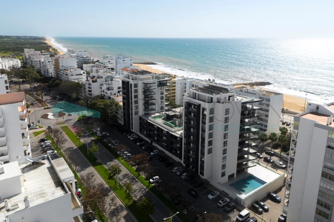 Apartamento T2 para Venda em Quarteira Foto 10