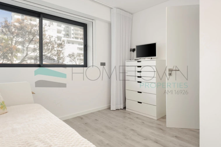 Apartamento T2 para Venda em Quarteira Foto 15