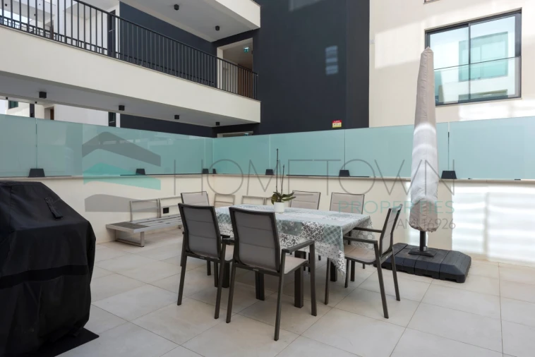 Apartamento T2 para Venda em Quarteira Foto 4