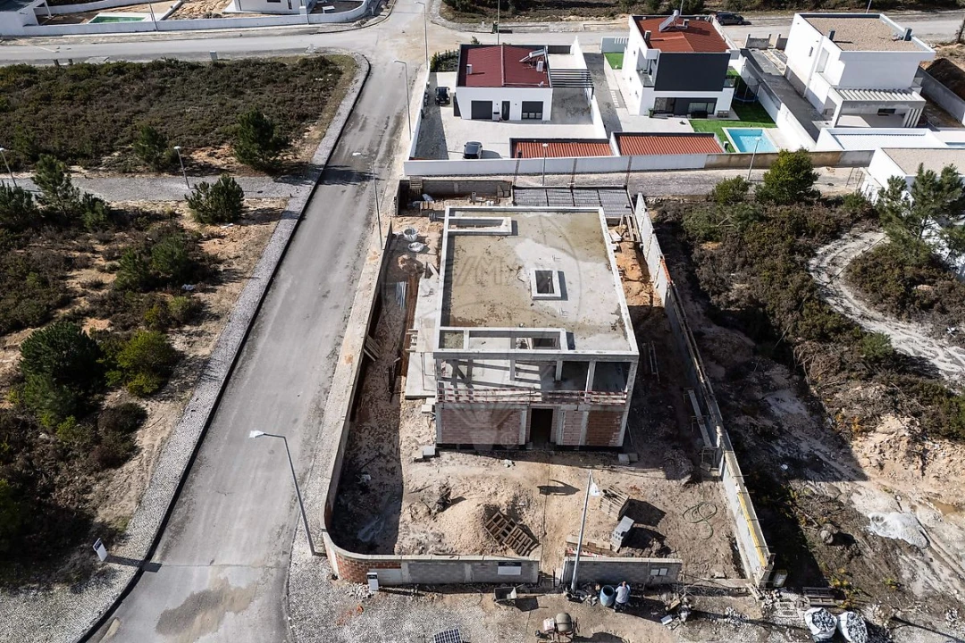 Moradia T5 para Venda em Rio Maior Foto 9