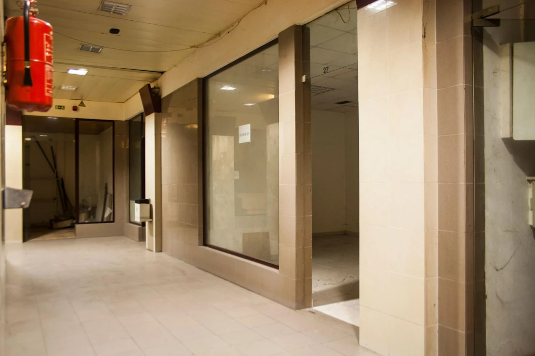 Negócio para Venda em Póvoa de Santa Iria e Forte da Casa Foto 3