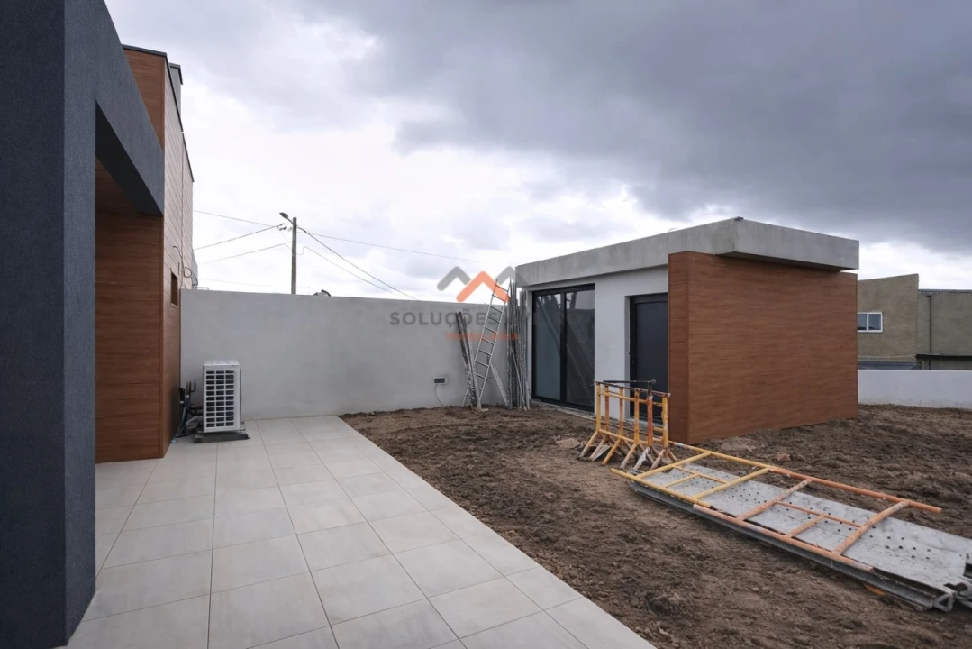 Moradia T4 para Venda em Aradas Foto 5