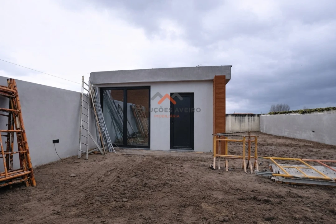 Moradia T4 para Venda em Aradas Foto 6