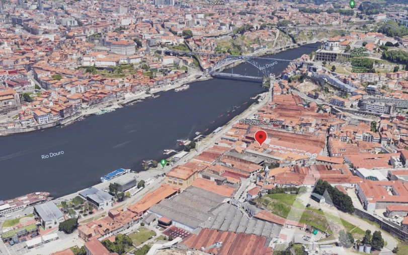 Prédio para Venda em Santa Marinha e São Pedro da Afurada Foto 2